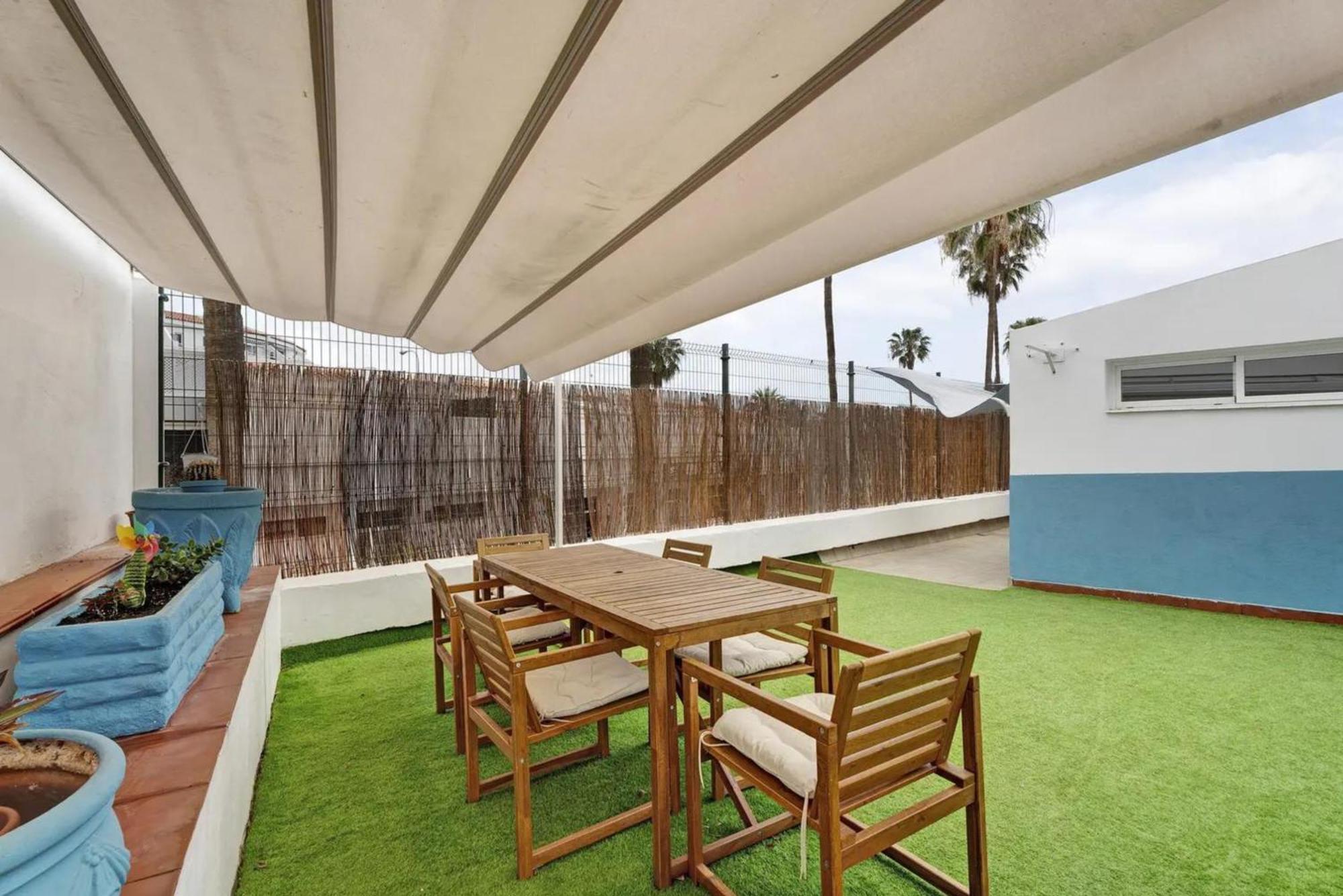 Child-Friendly, 3-Bedroom Apartment With Garden Near The Aqualand アデヘ エクステリア 写真