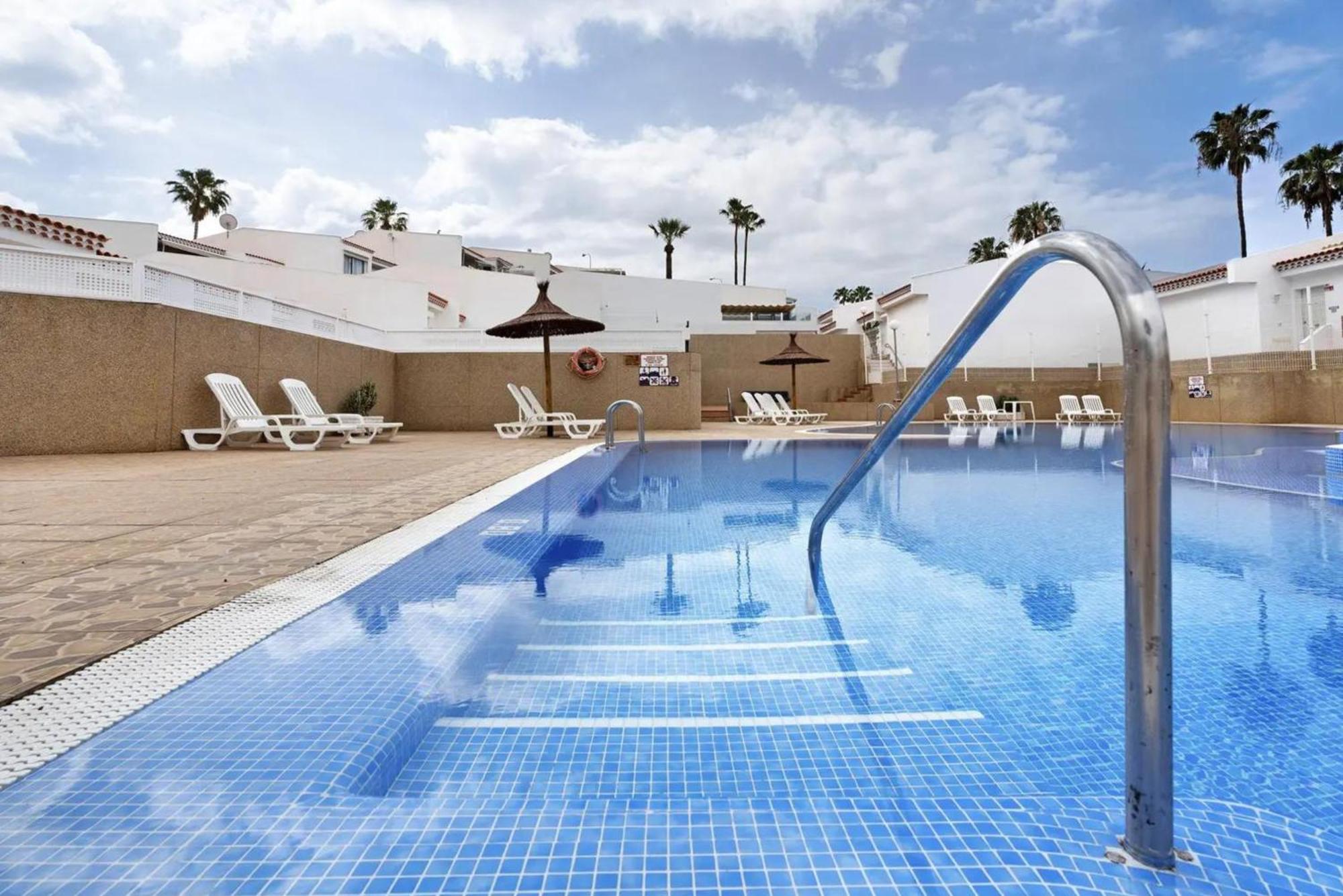 Child-Friendly, 3-Bedroom Apartment With Garden Near The Aqualand アデヘ エクステリア 写真