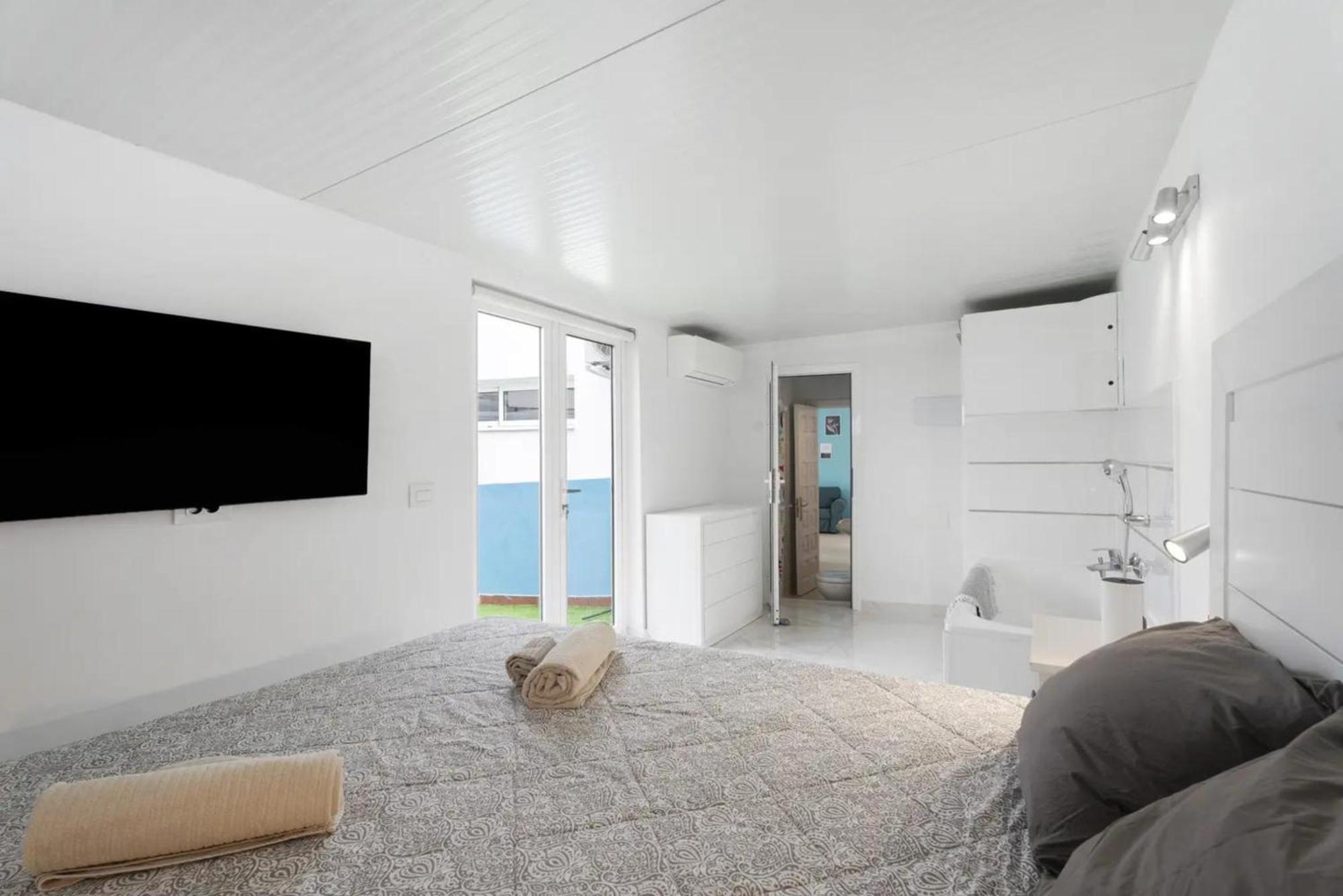 Child-Friendly, 3-Bedroom Apartment With Garden Near The Aqualand アデヘ エクステリア 写真