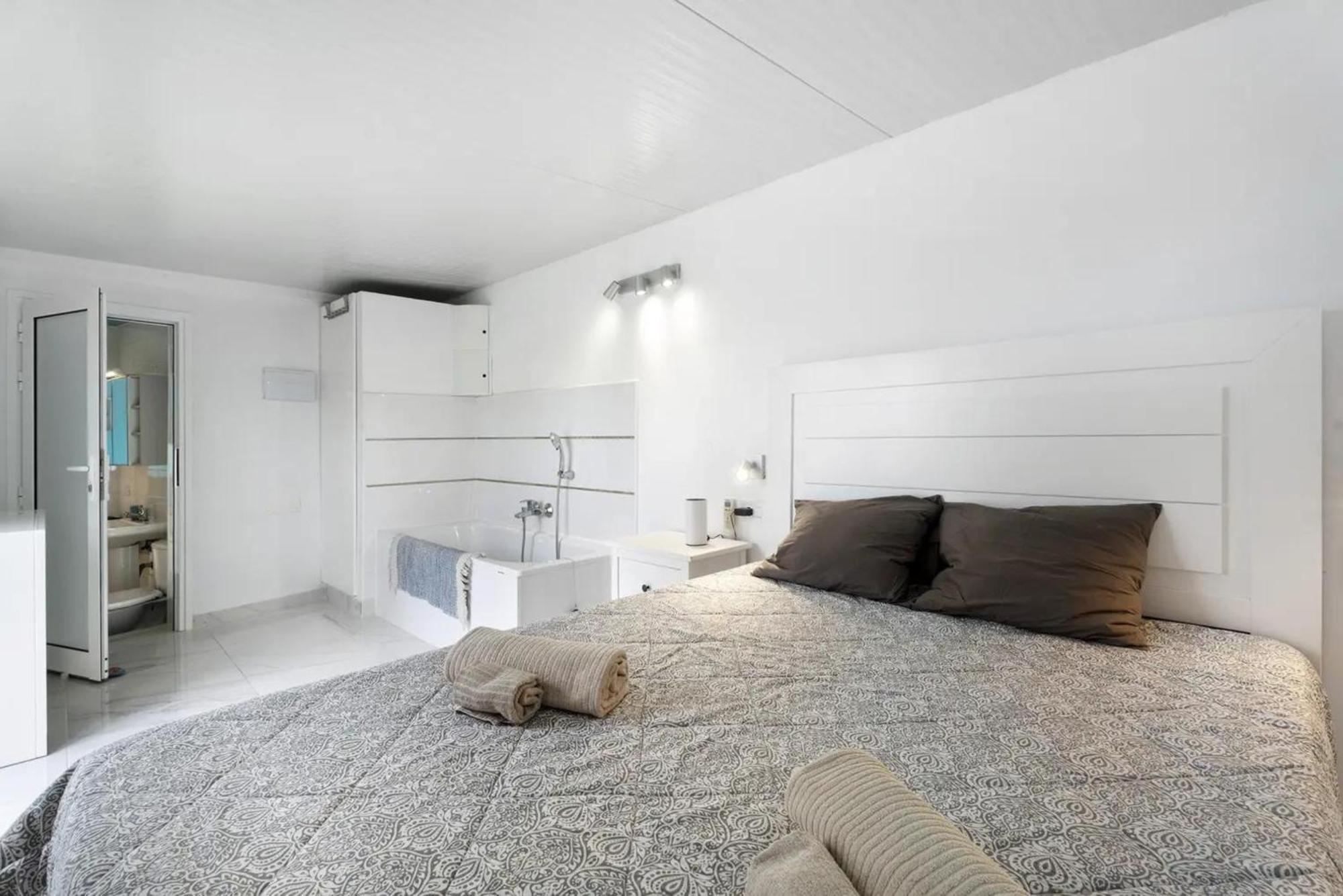 Child-Friendly, 3-Bedroom Apartment With Garden Near The Aqualand アデヘ エクステリア 写真